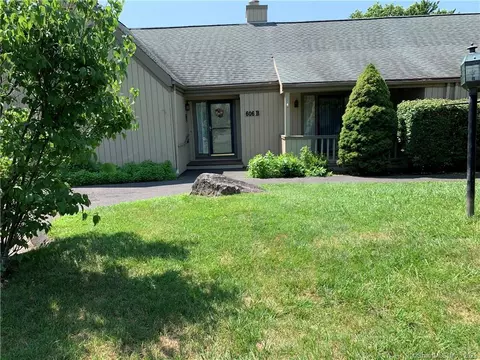 606 Cherokee Ln #B, Stratford, CT 06614