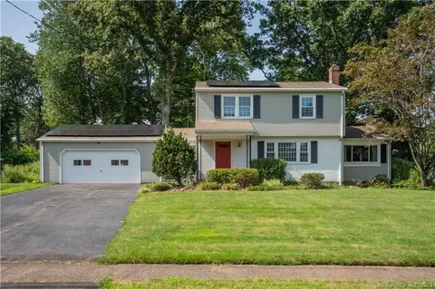 160 Country Ln, East Hartford, CT 06118