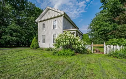282 Naubuc Ave, East Hartford, CT 06118