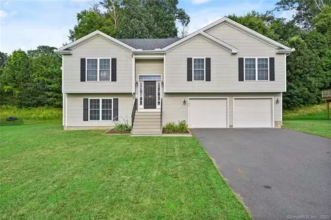 35 Cortland Way, Southington, CT 06489