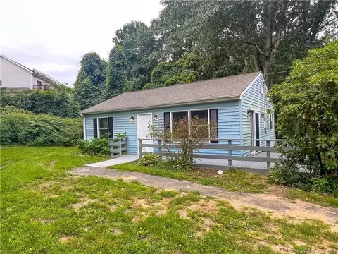 7 Maple Ave, Wolcott, CT 06716