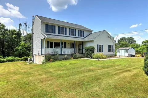 41 Yorktown Ln, Naugatuck, CT 06770