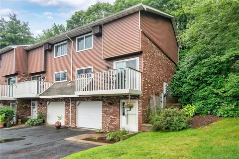 39 Churchill Way #39, Newington, CT 06111