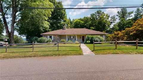 7 Mary St, Shelton, CT 06484
