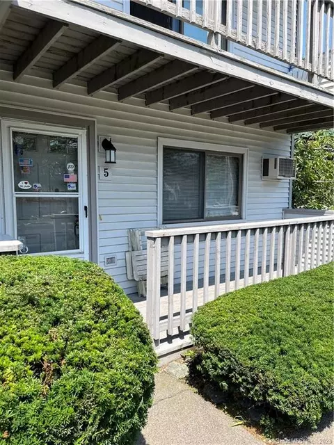 330 Savin Ave #5, West Haven, CT 06516