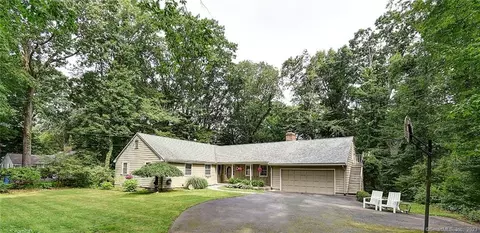 195 Tall Timbers Rd, Glastonbury, CT 06033