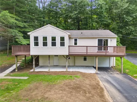 6 Hiawatha Hts, Woodstock, CT 06282