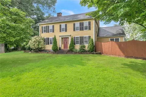 100 S Main St, East Granby, CT 06026