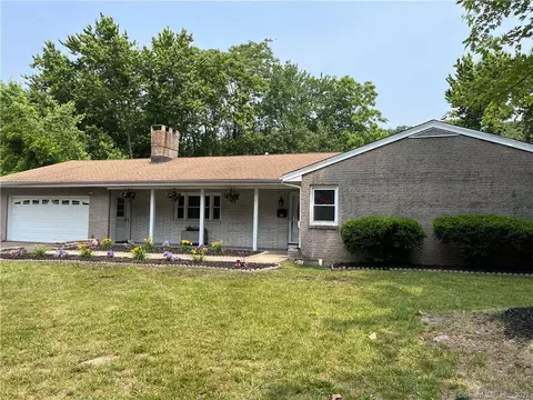 47 Bryden Ter, Hamden, CT 06517