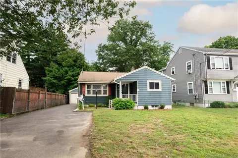 475 Light St, Stratford, CT 06614