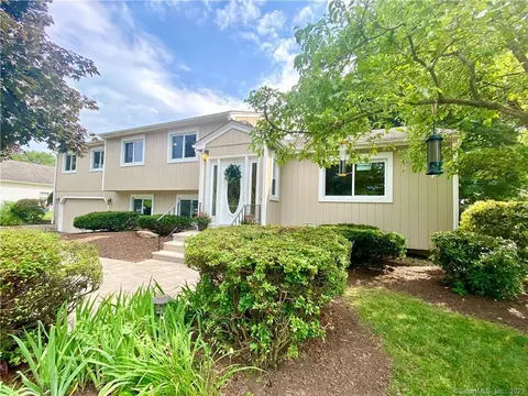 48 Mark Dr, Glastonbury, CT 06033