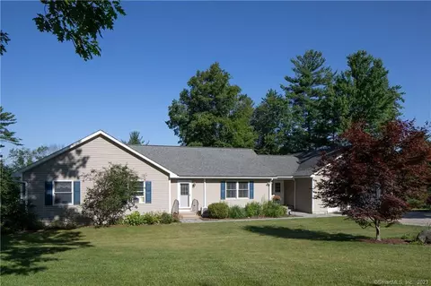 32 Housatonic Ave, North Canaan, CT 06018