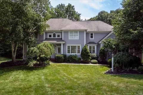 77 Lofgren Rd, Avon, CT 06001