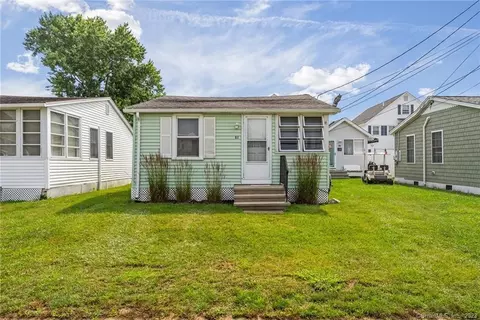 62 Breen Ave #62, Old Lyme, CT 06371