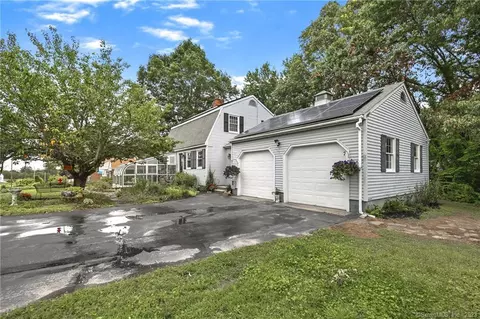 84 Robertson Ave, Killingly, CT 06239