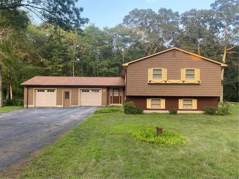 250 Margaret Henry Rd, Killingly, CT 06239