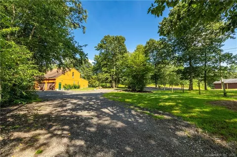 215 Prospect Hill Rd, Colchester, CT 06415