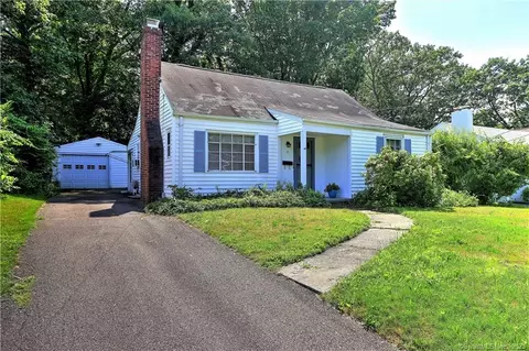 76 Holly St, Milford, CT 06460