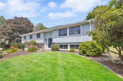 50 Horizon Cir, South Windsor, CT 06074