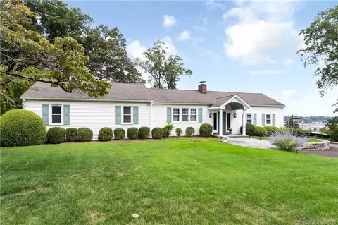40 Ocean East Dr, Stamford, CT 06902