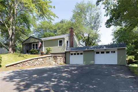 58 Maccormack Dr, Wolcott, CT 06716