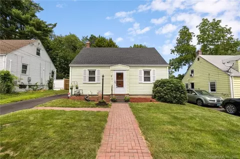 18 Branford St, Hartford, CT 06112