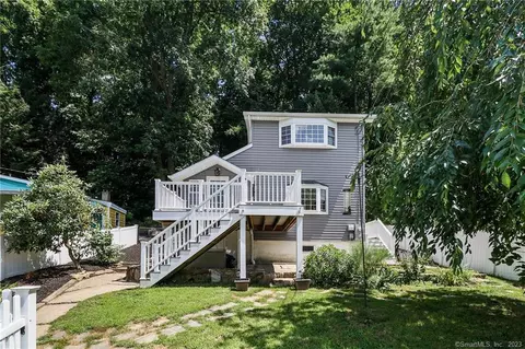44 Lavelle Ave, New Fairfield, CT 06812