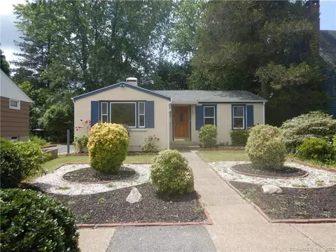 186 Norwood Ave, New London, CT 06320