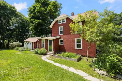 26 Withey Hill Rd, Moosup, CT 06354