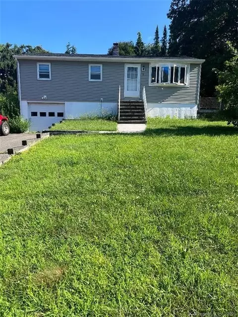 2 Longmeadow Dr Ext, Wolcott, CT 06716