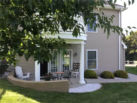 111 Pine Hill Blvd #111, Plymouth, CT 06782