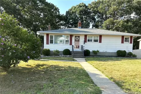75 Bagley Ter, Waterbury, CT 06705