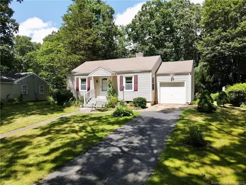 52 Old Plains Rd, Windham, CT 06226