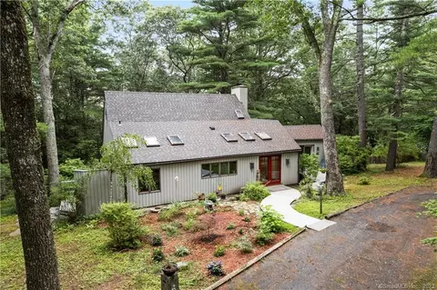 39 Norwich Salem Rd, Lyme, CT 06371