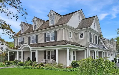 423 South Ave, New Canaan, CT 06840