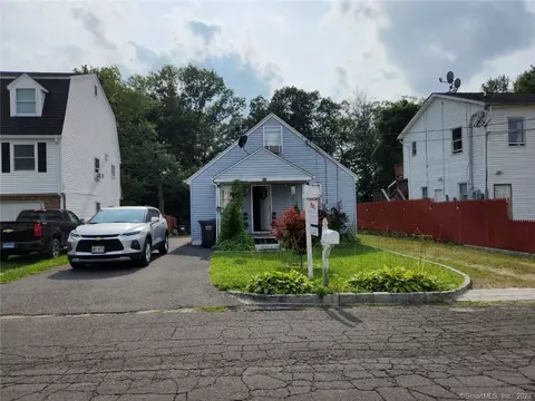 37 Belmont Cir, Danbury, CT 06810