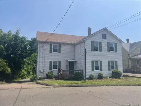 87 Ivy St, Branford, CT 06405