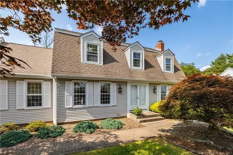 111 Goff Brook Cir, Wethersfield, CT 06109