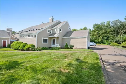 9 Jerimoth Dr #9, Branford, CT 06405