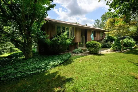 324 Sperry Rd, Bethany, CT 06524