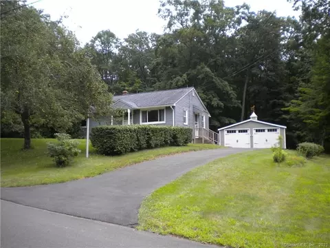 25 Goodwin Rd, Bolton, CT 06043