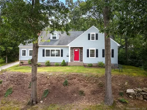 141 Ludlow Rd, Manchester, CT 06040