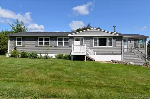 26 Cedar Dr, Danbury, CT 06811