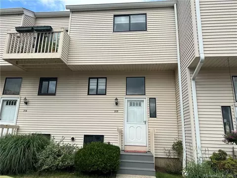 205 Timber Ln #205, Canton, CT 06019