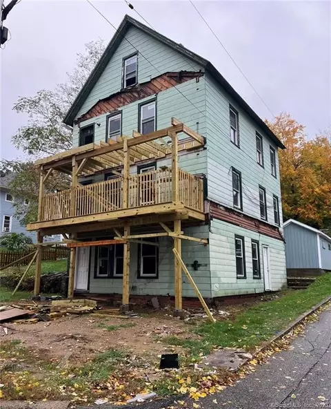 104 Norwich Ave, Norwich, CT 06360