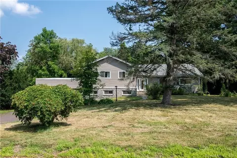 36 Overlook Dr, Meriden, CT 06450