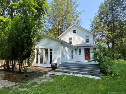 86 Greenwoods Rd E, Norfolk, CT 06058