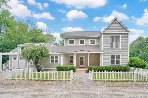 52 Browns Rd, Mansfield, CT 06268
