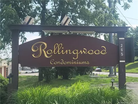 30 Rollingwood Dr #30, Brookfield, CT 06804