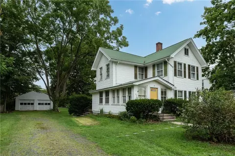 19 Scotland Ave, Madison, CT 06443